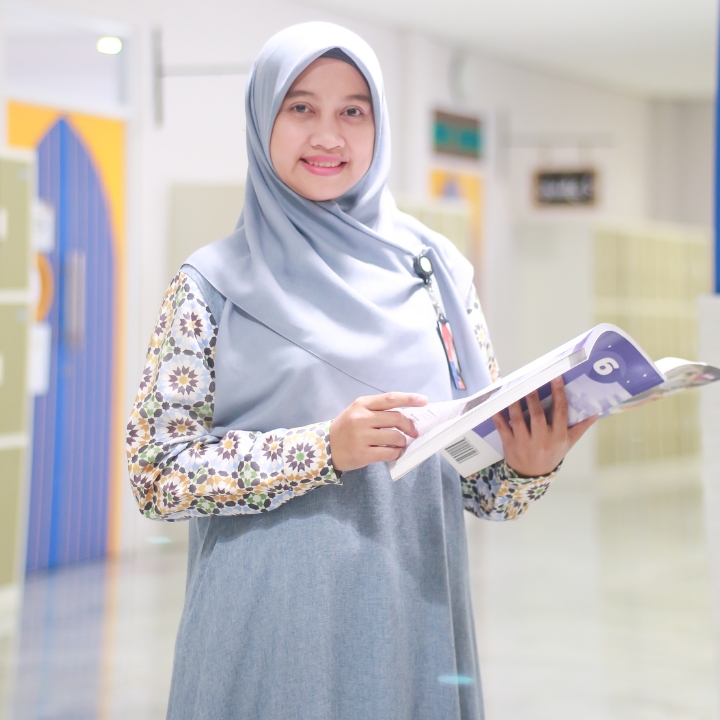 Elis Purnamasari, S. Pd